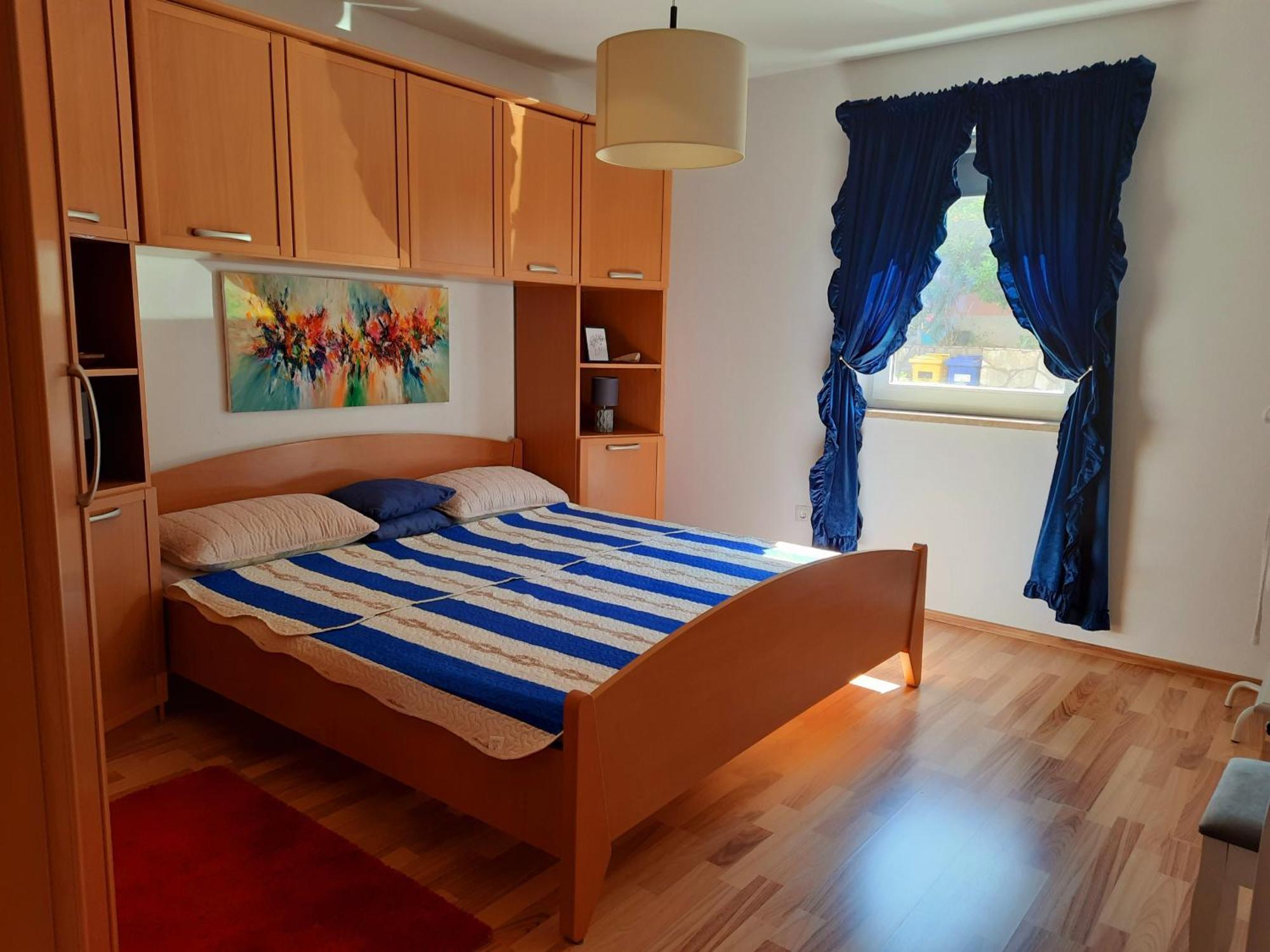 Solis Apartment *